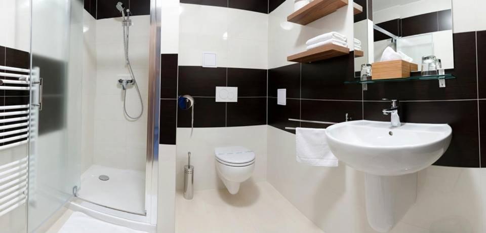 Penzion Lipa Cifer Ngoại thất bức ảnh